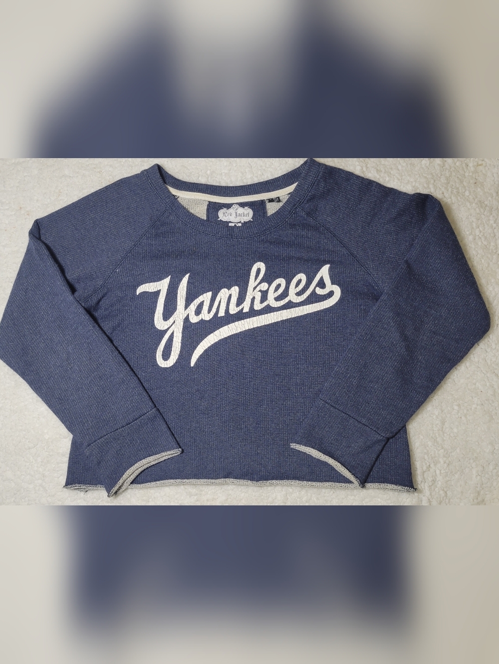 Red Jacket Yankees Cropped Sweatshirt Womens Large NY MLB Distressed Graphic
